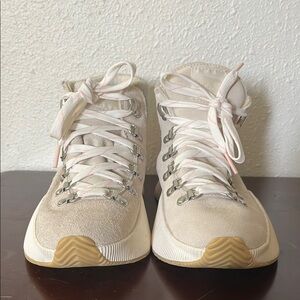 Women's Cream Hiking Boots